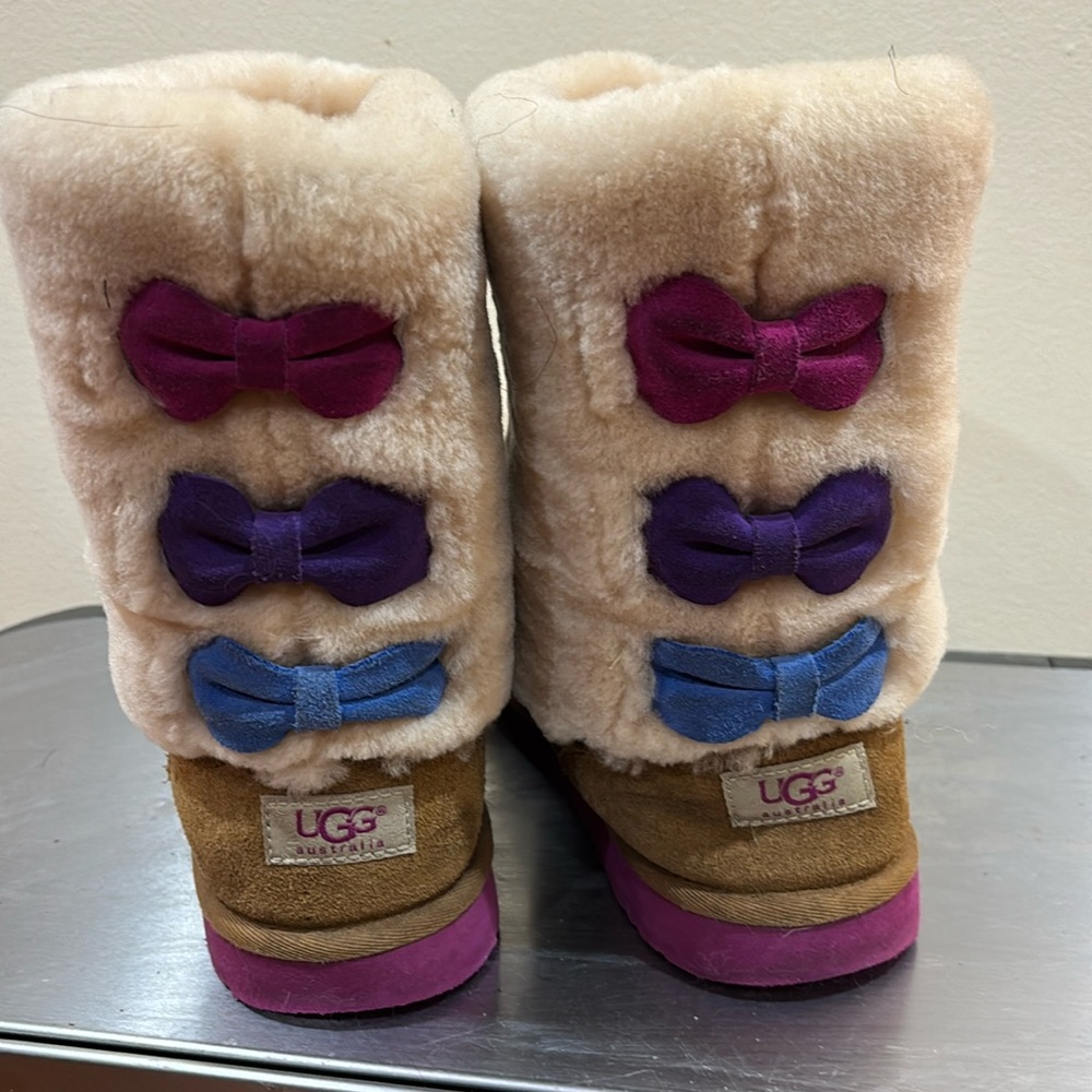 Ugg Bow Ties - image 1